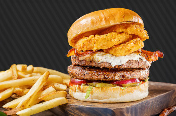 Fridays Теннесси бургер ултимейт