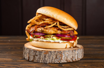 Куриный сэндвич Fridays Теннесси