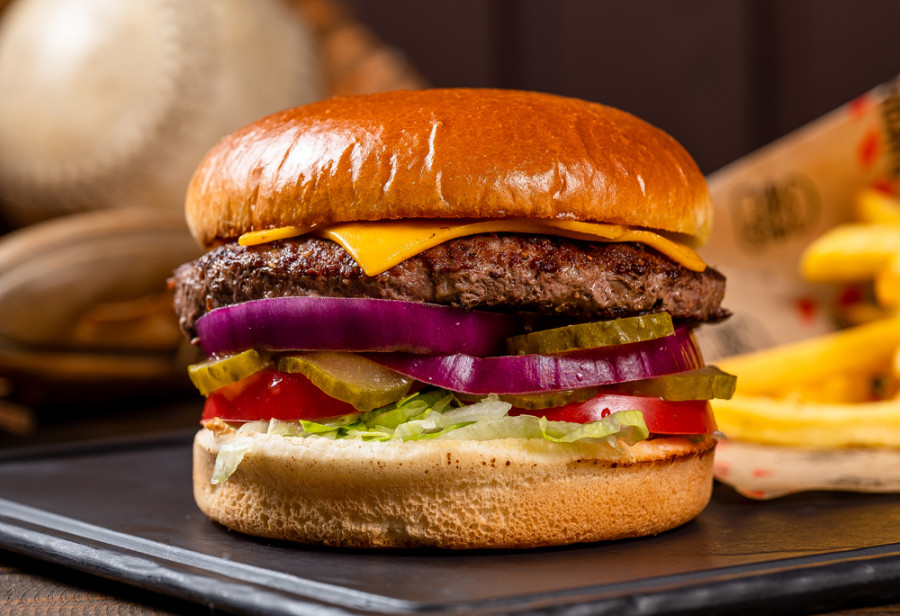 Fridays Чизбургер