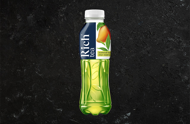Rich зеленый чай со вкусом манго 0,5 л [AT]